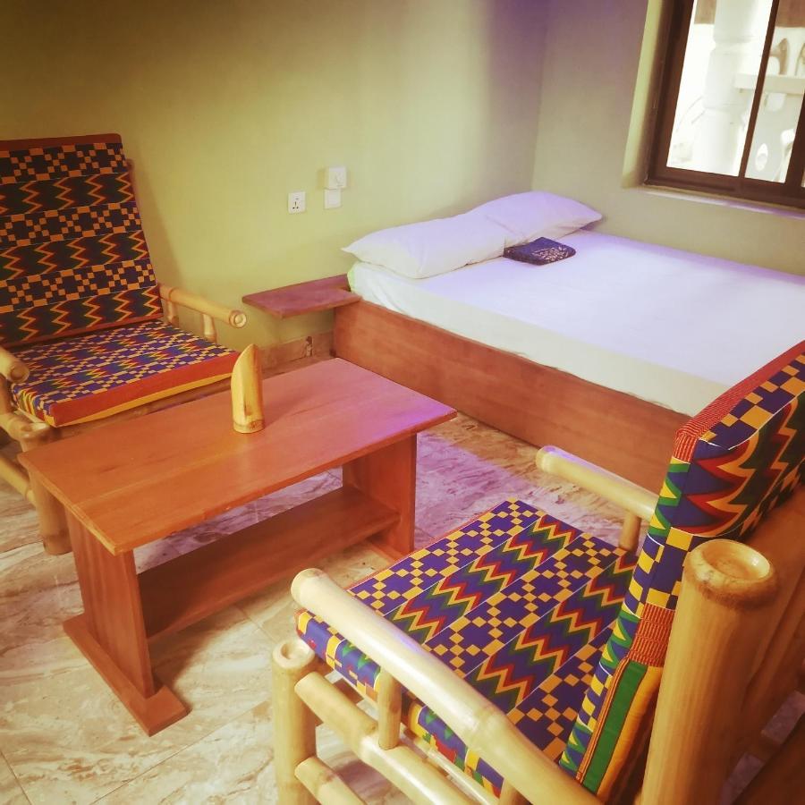 Scorpion Hill Lodge Busua Ruang foto