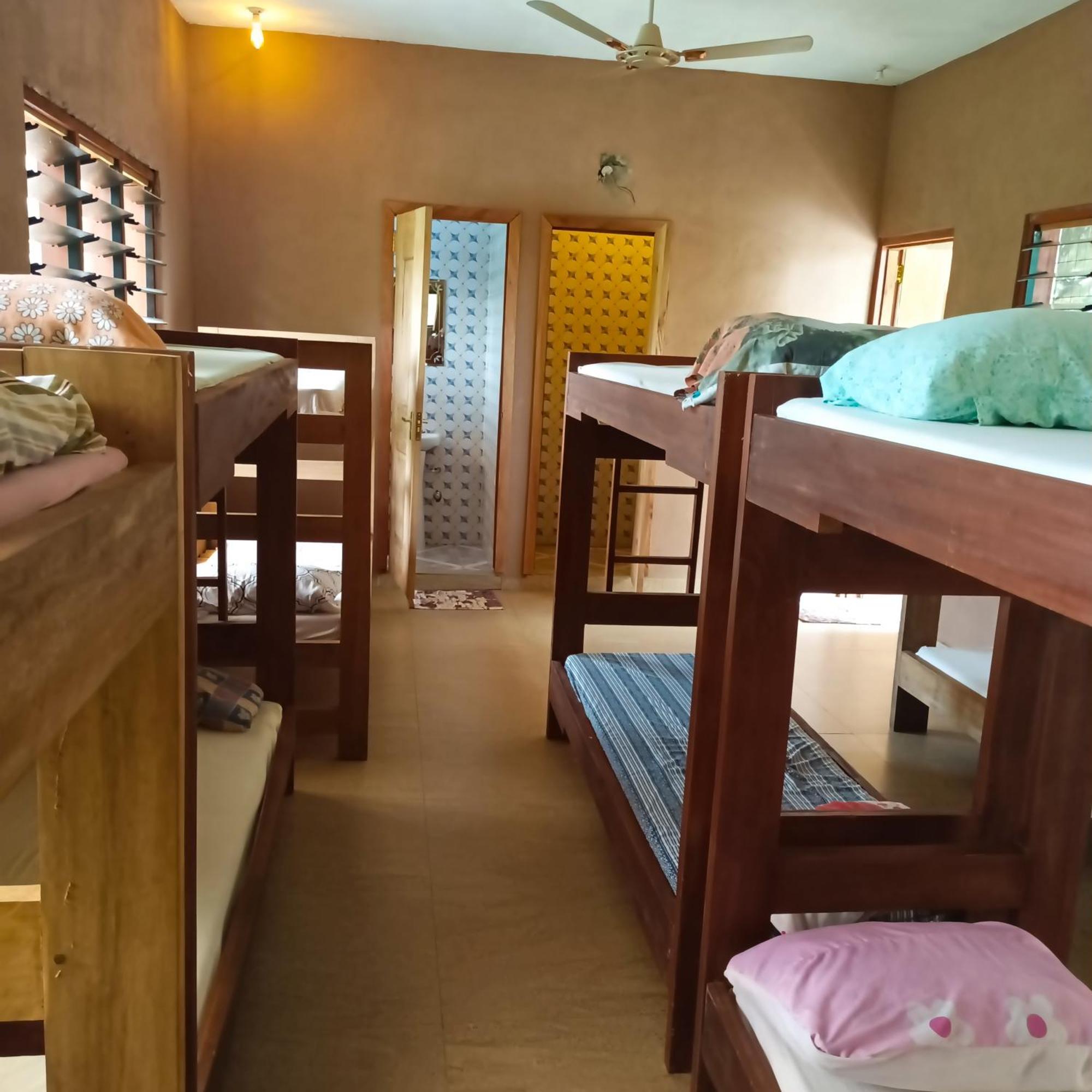 Scorpion Hill Lodge Busua Ruang foto