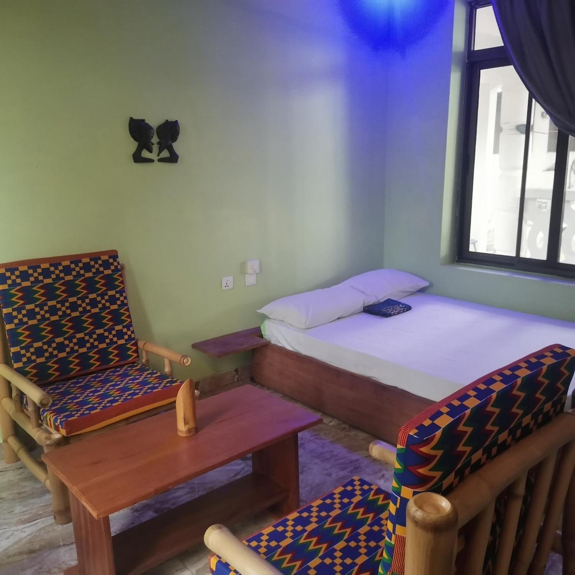 Scorpion Hill Lodge Busua Ruang foto